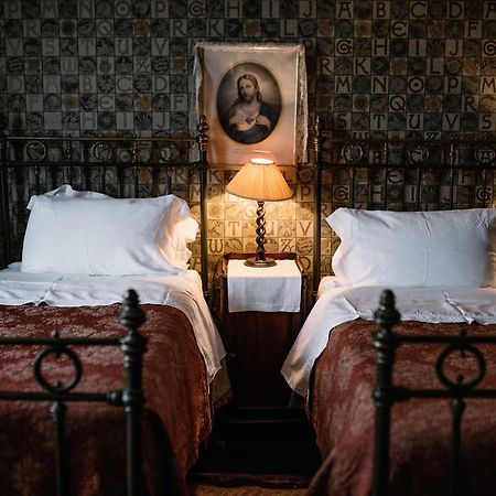 St Benedict - Victorian Bed And Breakfast Гастингс Экстерьер фото