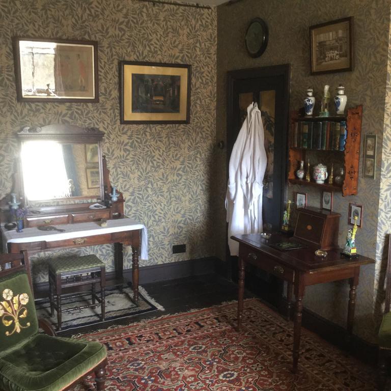 St Benedict - Victorian Bed And Breakfast Гастингс Номер фото