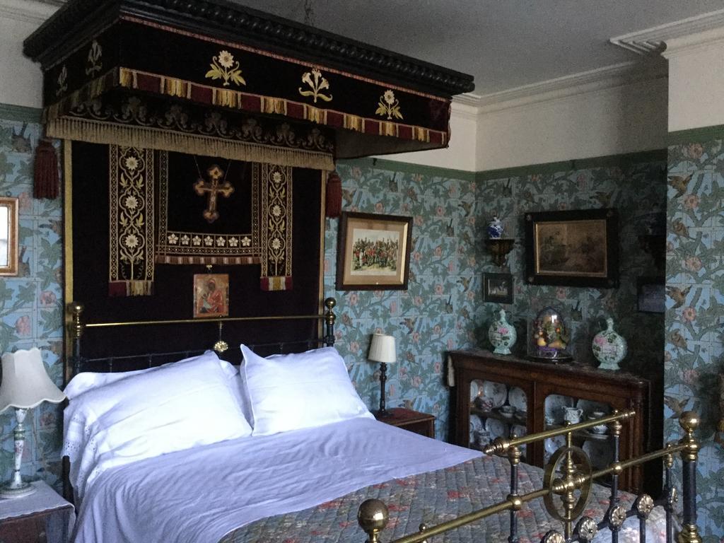 St Benedict - Victorian Bed And Breakfast Гастингс Экстерьер фото