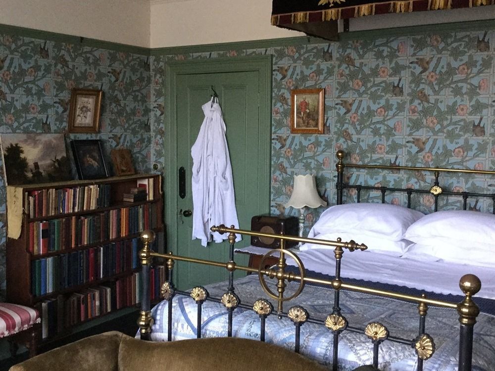 St Benedict - Victorian Bed And Breakfast Гастингс Экстерьер фото