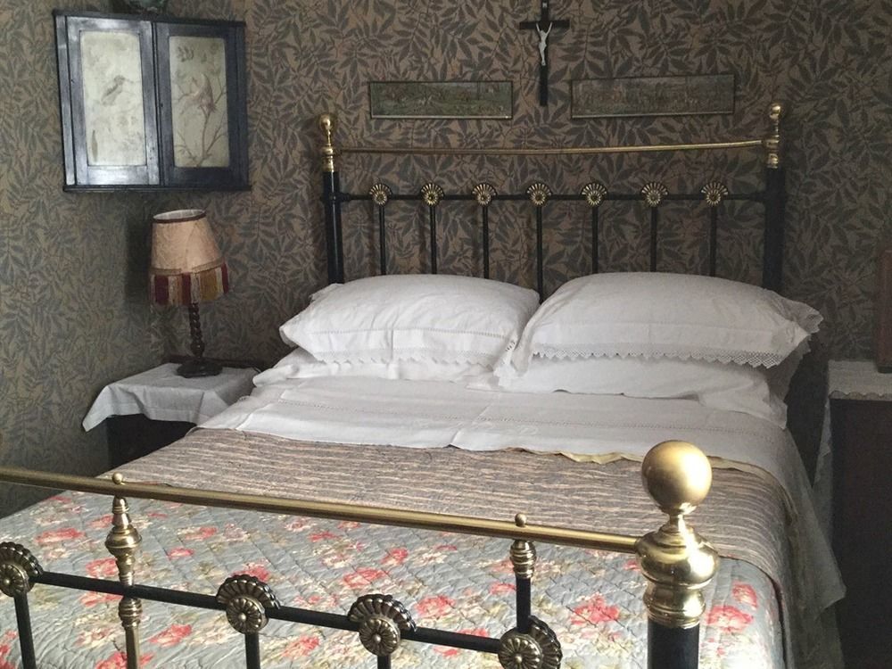 St Benedict - Victorian Bed And Breakfast Гастингс Экстерьер фото
